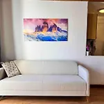 Cozy Penthouse 2 Bedrooms With Wifi - Netflix - Private Parking Daire