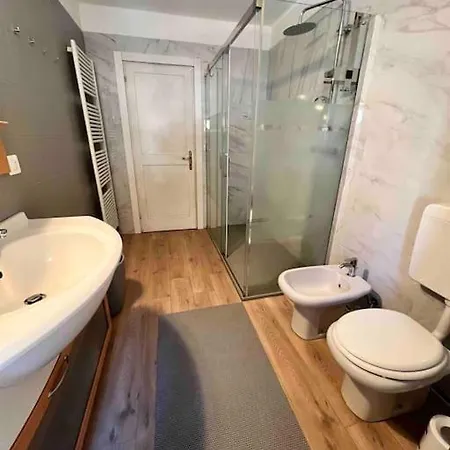 Cozy Penthouse 2 Bedrooms With Wifi - Netflix - Private Parking * Tarvisio