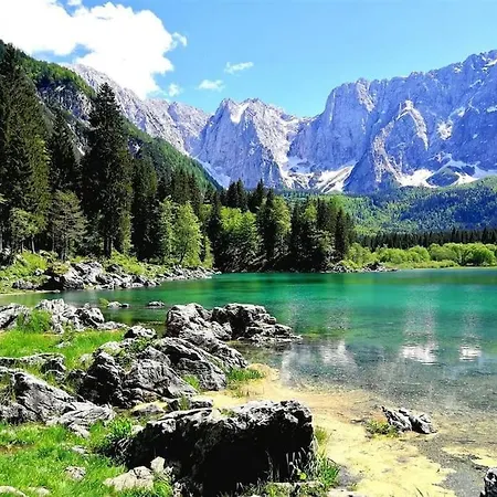 Cozy Penthouse 2 Bedrooms With Wifi - Netflix - Private Parking Tarvisio